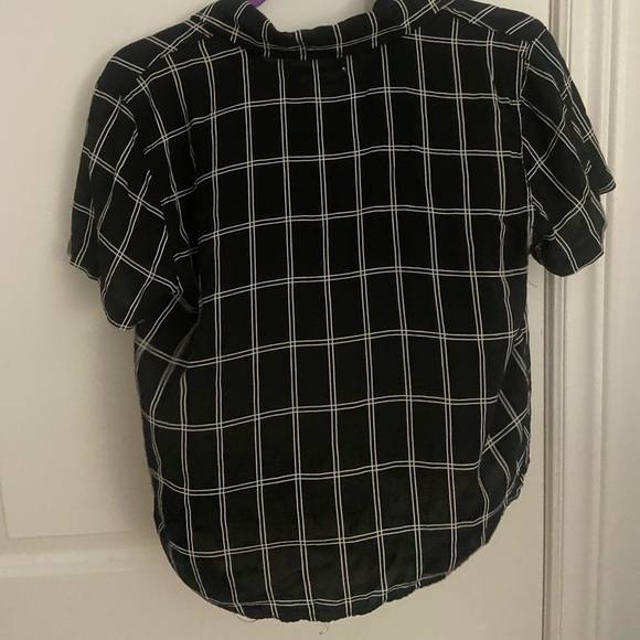 Urban outfitters short sleeve button up - Picture 2 of 3